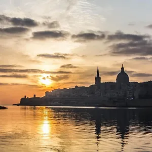 Apartment Luxurious 2br In, Valletta